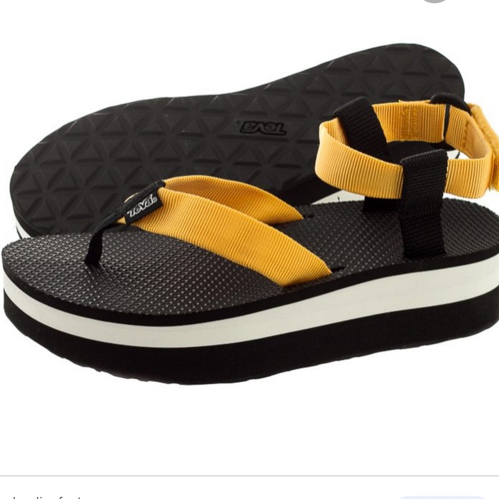 Teva Flatform sandal size 7
